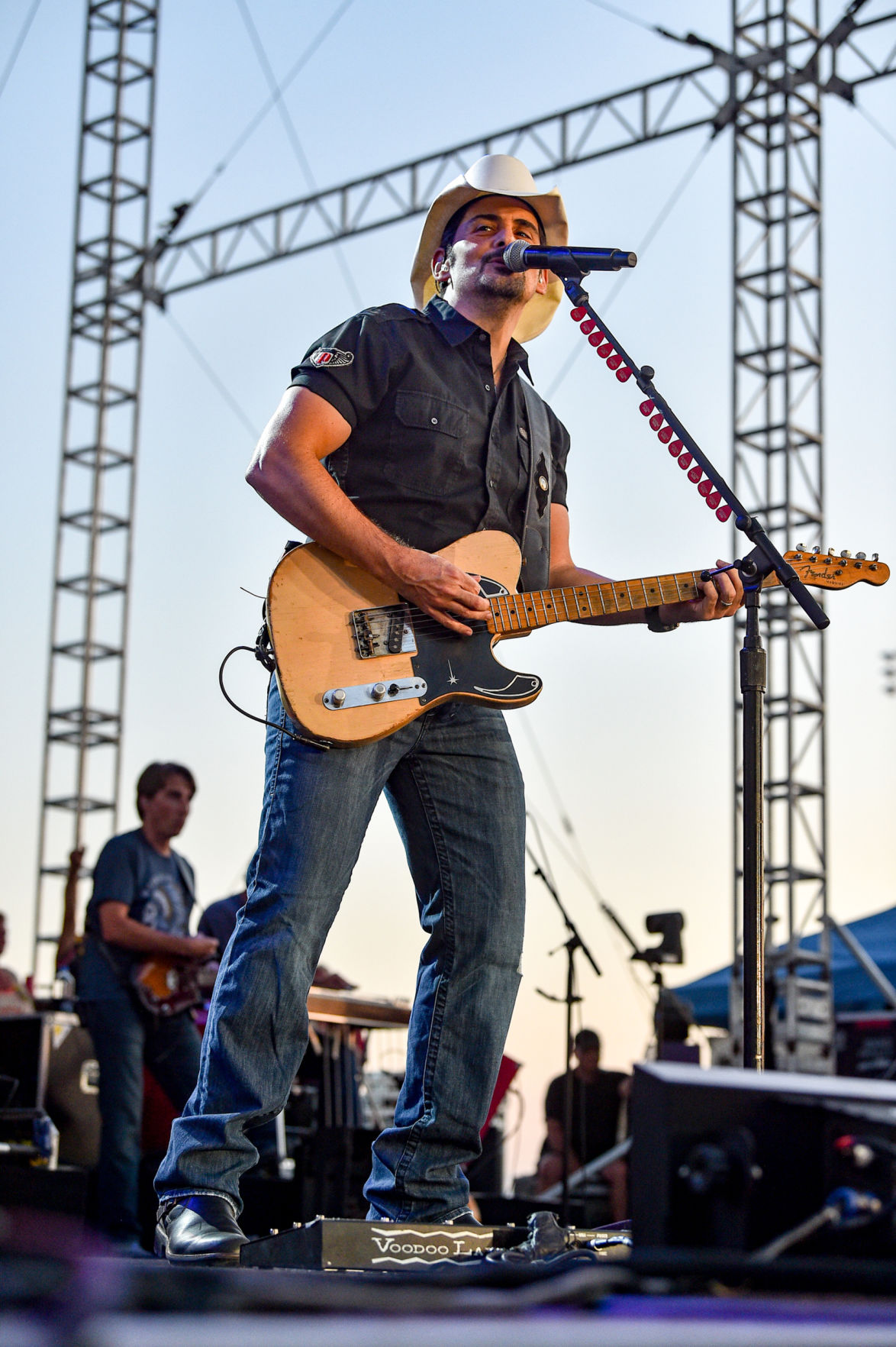080519-mda-nws-bradpaisley-038a.jpg